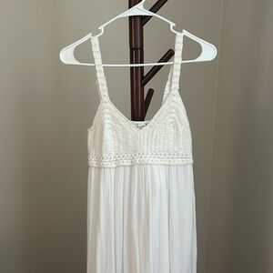 Size XS white maxi dress